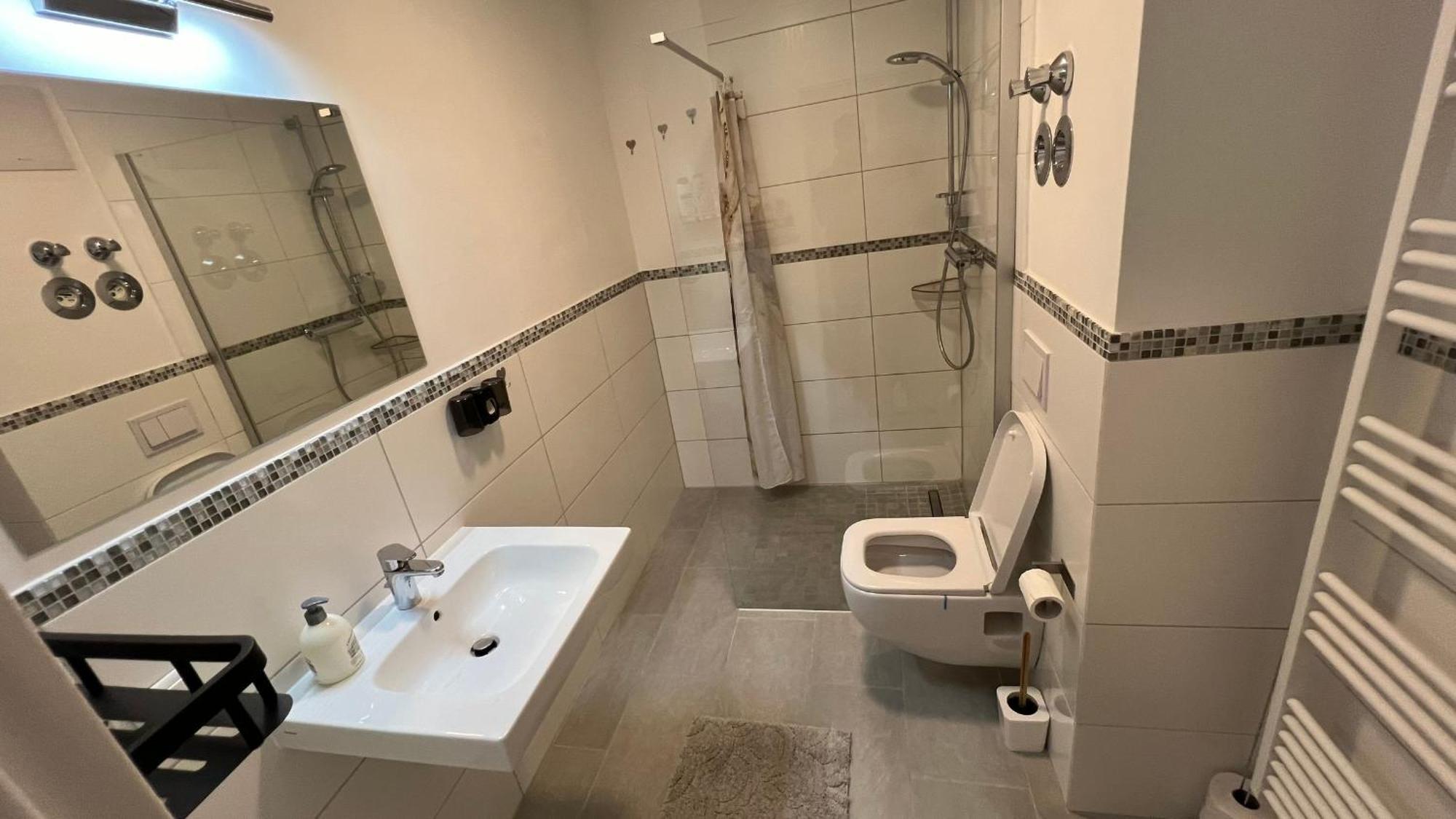 Reviv - Traumhaftes 3 Zimmer Apartment Брюль Экстерьер фото